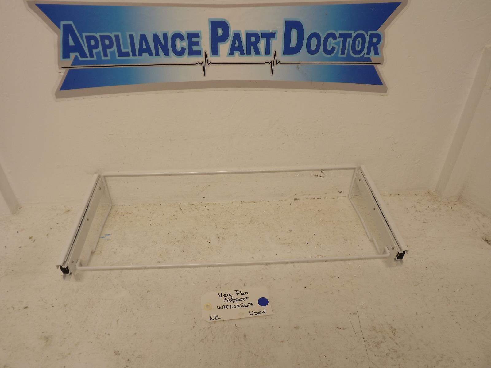 GE Refrigerator WR72X267 Vegetable Pan Support Used GE Refrigerator WR72X267 Vegetable Pan Support Used